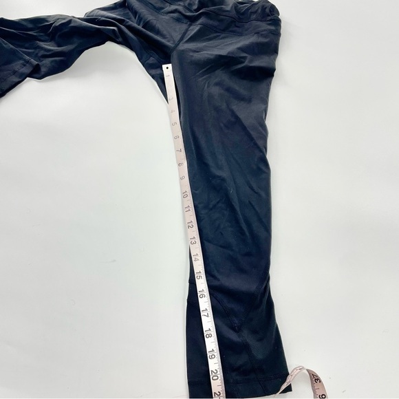 Lululemon Run Off Route Mid Rise Crop 21" Black Fast and Free crop Yoga pants 4 - Picture 11 of 12